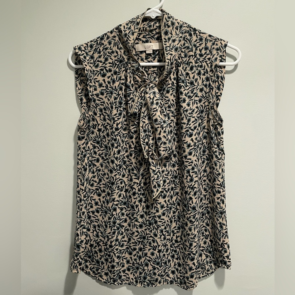 {LOFT} blouse tanktop floral front tie detail cream blue floral print size XS - Picture 1 of 5